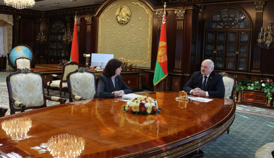 Президент Беларуси обсудил с Натальей Кочановой формирование Совета Республики