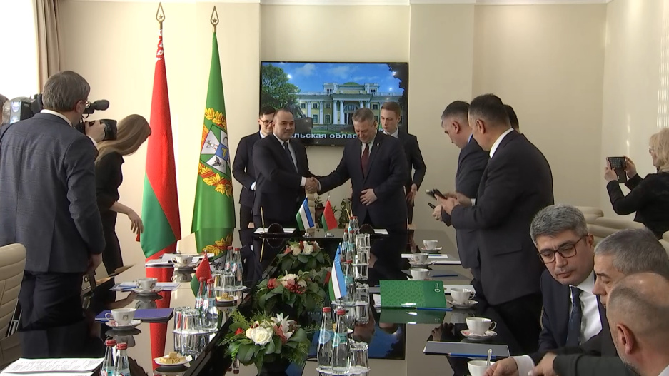 Гомельский регион и Ферганская область Узбекистана подписали дорожную карту развития на 2023 год 
