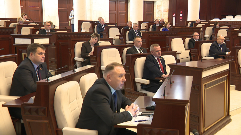 Депутаты поддержали изменения в Избирательный кодекс Беларуси - когда начнет работать обновленный документ