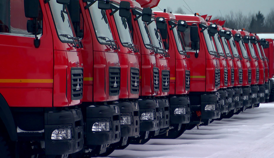 От грузовых автомобилей до продовольствия. Что еще входит в список взаимных поставок между предприятиями Беларуси и Смоленской области?
