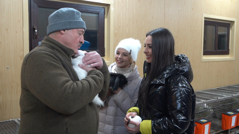 Лукашенко пригласил ведущих Добрай ранiцы, Беларусь!  в гости - эксклюзив с президентской фермы