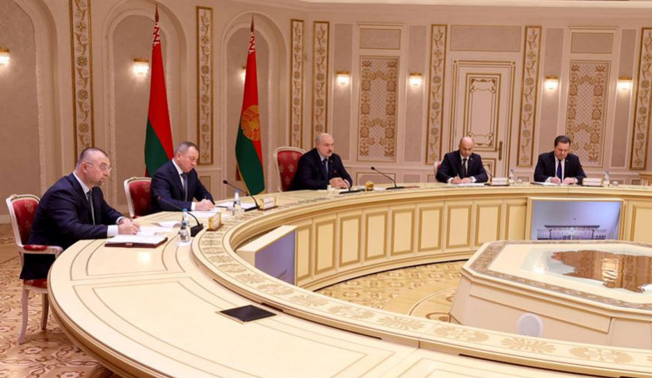 Лукашенко о сотрудничестве с регионами России: Главное - импортозамещение и производственная кооперация 