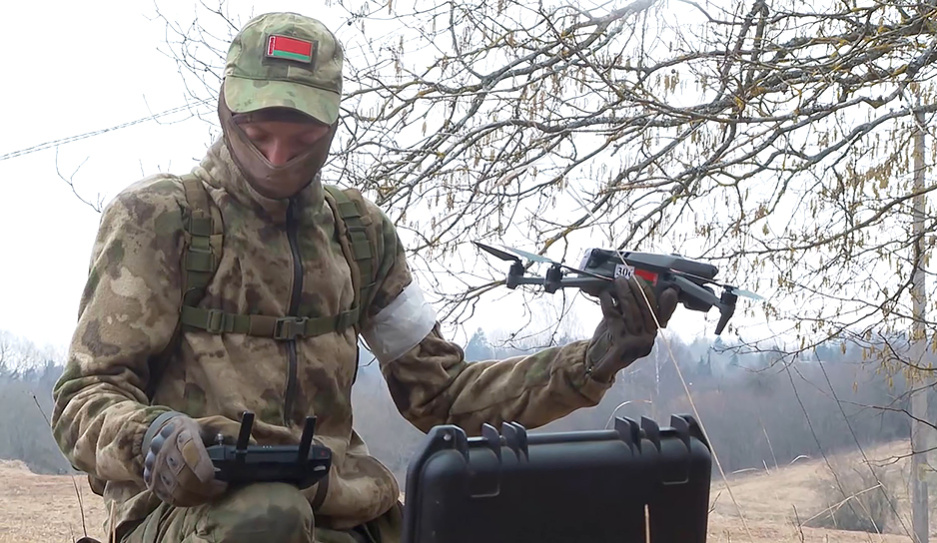 Проверка боеготовности в ВС Беларуси: проводится авиаразведка местности при помощи беспилотных комплексов