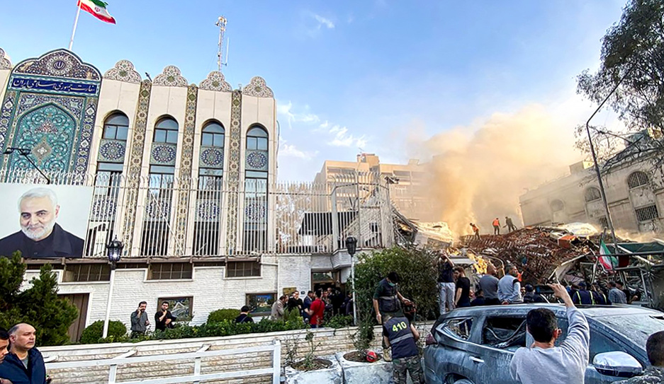 Резиденция иранского посла в Дамаске практически уничтожена после израильского авиаудара - провокация или роковая ошибка?
