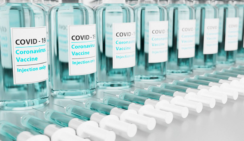 Вакцинация от COVID-19 продолжается в Беларуси - какие варианты прививки вам предложат в поликлинике?