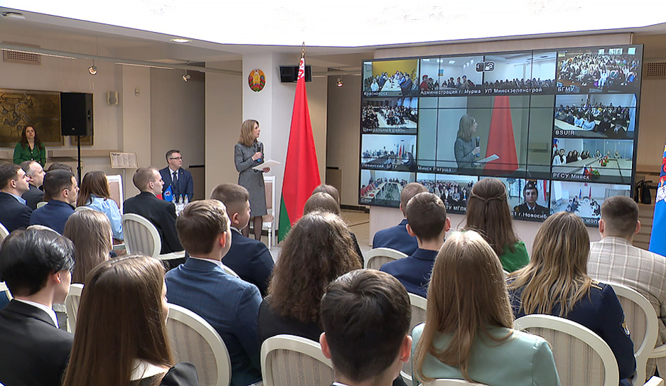 Делегация Калужской области прибыла в Минск в День единения народов Беларуси и России 