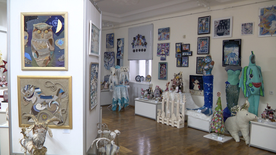 Выставка Калядная зорка открылась в Национальном центре художественного творчества детей и молодежи
