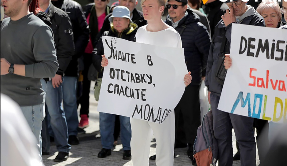 В Молдове потребовали отставки главы МИД после инцидента с детским хором 