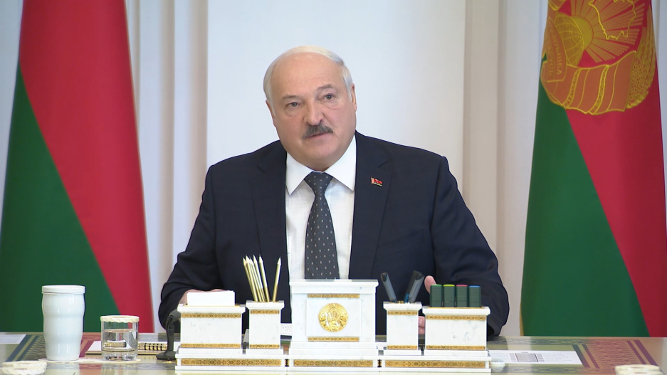 Александр Лукашенко раскритиковал правительство за слабую проработку документов и порой поверхностный подход 