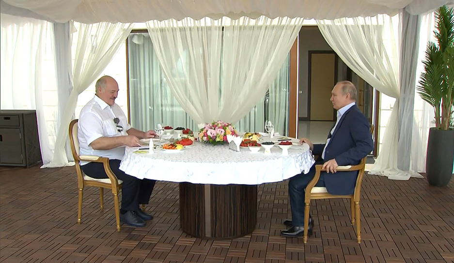 Лукашенко: В отношениях Беларуси и России есть экономические вопросы, но не проблемы