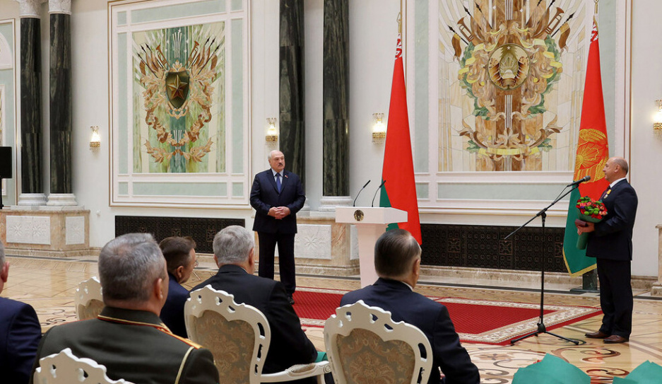 Кем сегодня гордится Беларусь? Президент вручил госнаграды в преддверии Дня народного единства