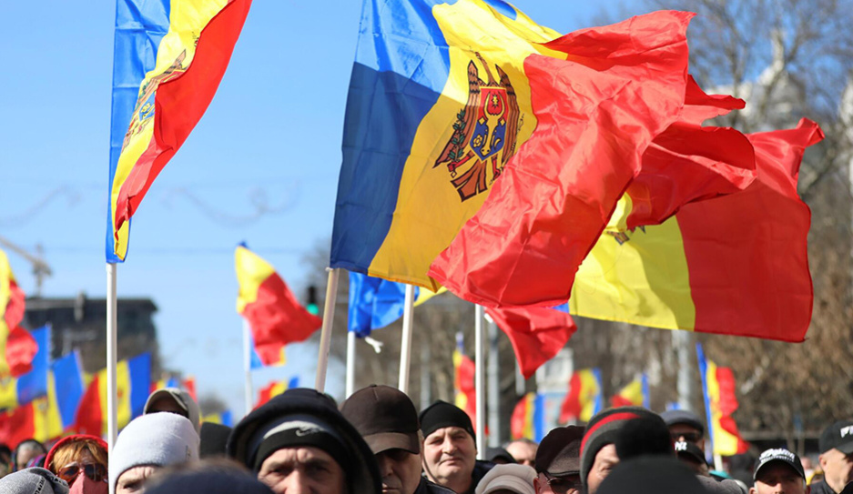 Молдаване требуют от властей оплатить ЖКУ