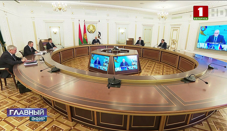 На неделе Беларусь приняла участие в двух саммитах - ЕАЭС и СНГ - подробности в Главном эфире
