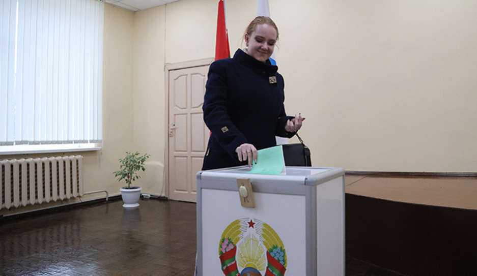Явка граждан в первый день досрочного голосования в Беларуси составила 5,94 %