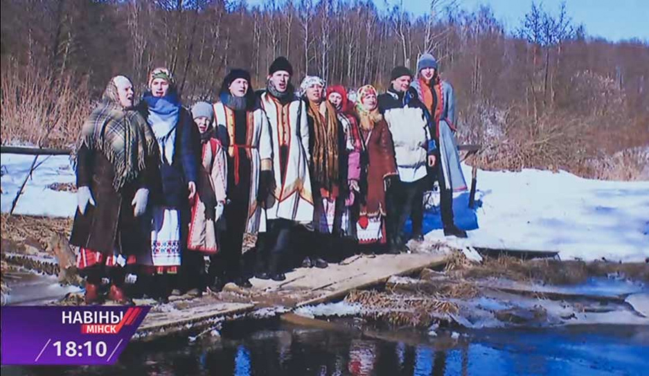 В музее истории белорусской литературы - экспозиция белорусских костюмов