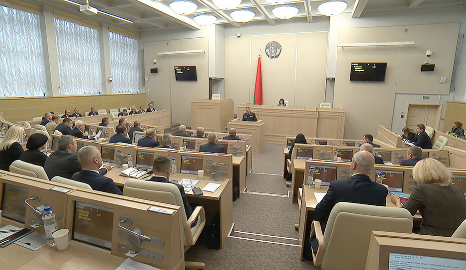 Амнистия коснется около 8 с половиной тысяч человек - сенаторы Беларуси одобрили закон