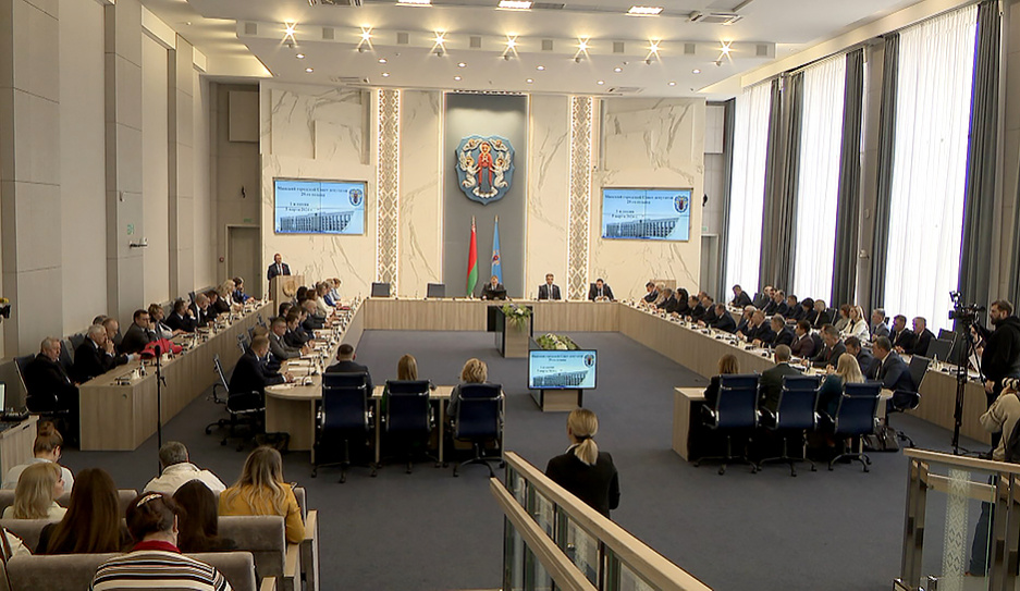 Профессиональный старт 29-го созыва - первые сессии депутатов городских и областных советов прошли в Беларуси 