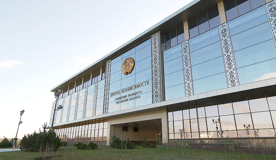 Лукашенко: Институт погранслужбы эффективно и качественно решает задачи по обучению офицерского корпуса