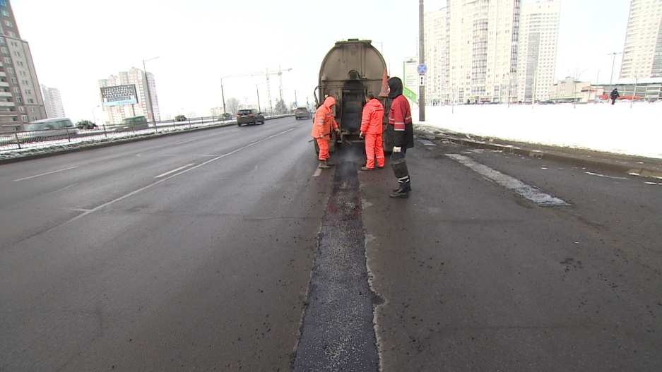 Ямы на дорогах Минска планируют ликвидировать к 1 мая