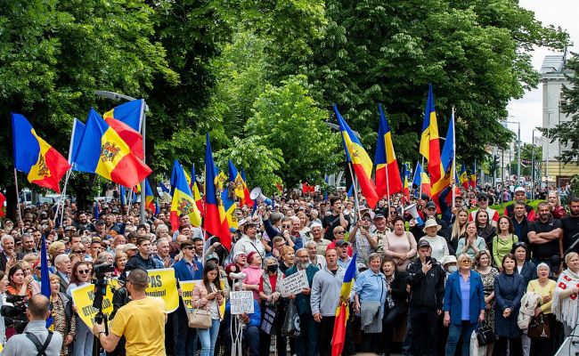Протесты в Молдове - Кишинев ввел спецназ в Гагаузию