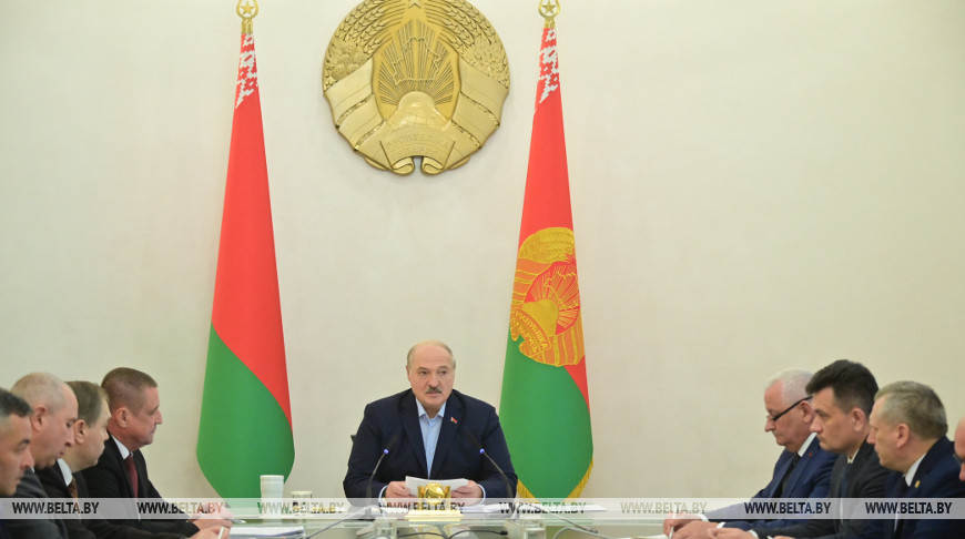 Президент Беларуси о работе промышленности: главное сейчас - ускорение