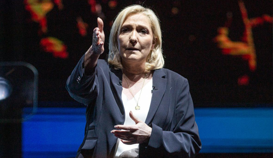 Ле Пен предупредила о риске социального взрыва во Франции 