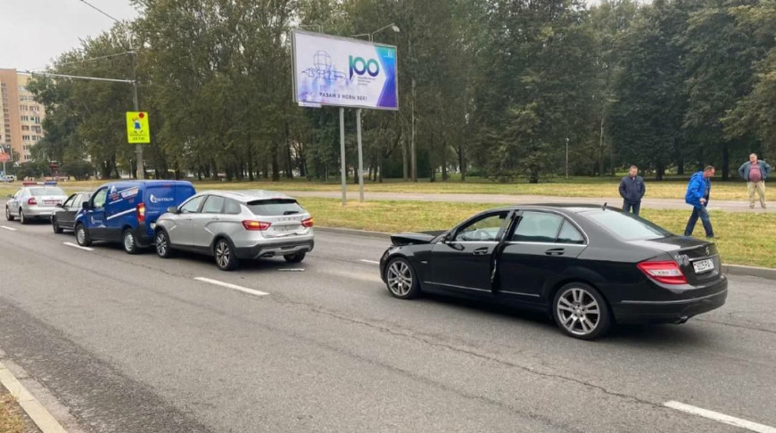 ДТП с четырьмя автомобилями произошло в Минске