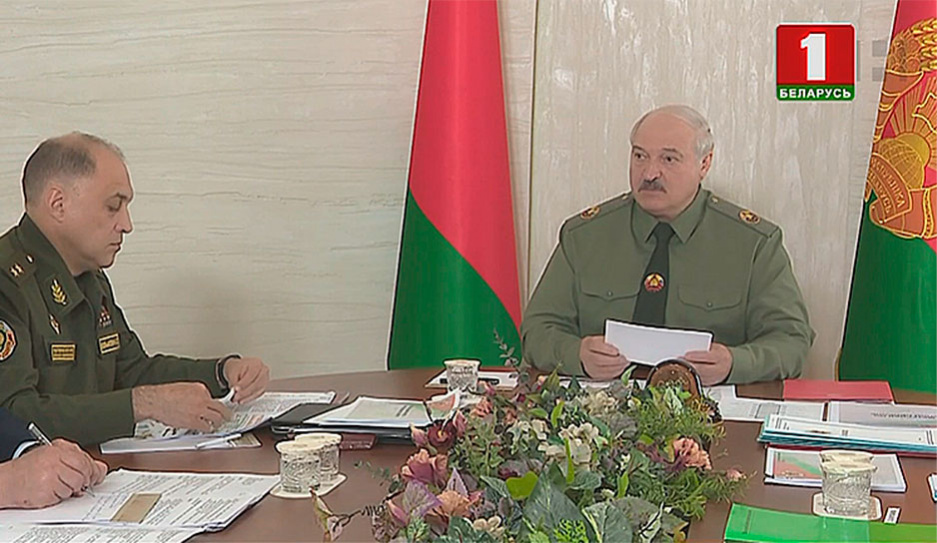 А. Лукашенко: Только всенародная оборона способна дать настоящий отпор противникам
