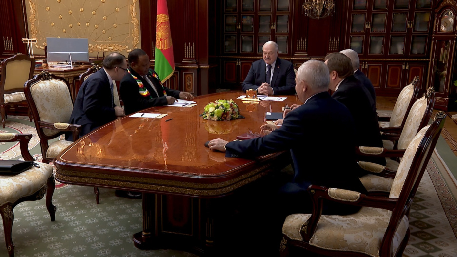 Можете на нас рассчитывать! - Лукашенко подтвердил готовность Беларуси к тесному сотрудничеству с Зимбабве
