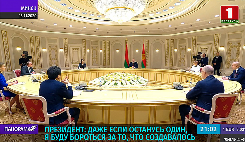 А. Лукашенко: Я готов вести диалог с представителями оппозиции, но не с предателями и террористами