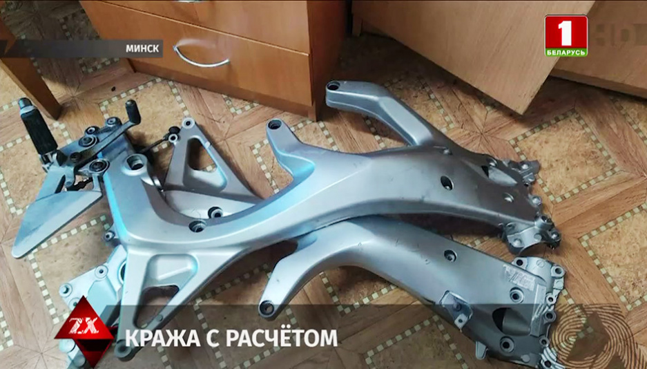 В Минске мужчина с подельником украл два мотоцикла