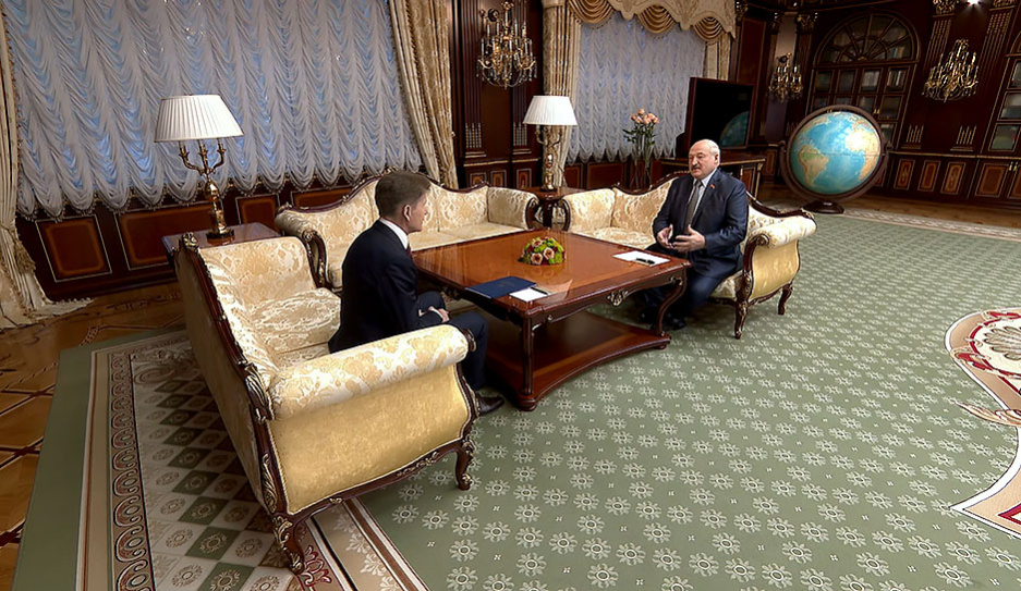 Александр Лукашенко провел встречу с губернатором Приморья