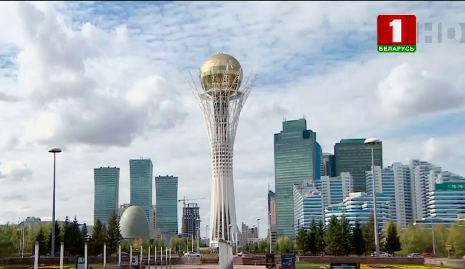 Парламент Казахстана принял поправки в Конституцию