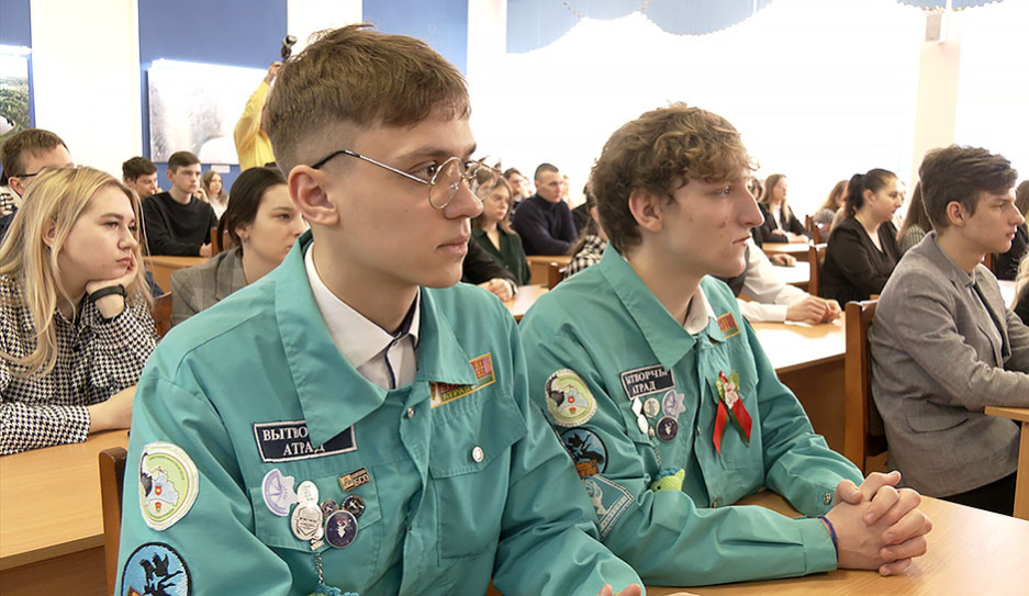 Первый замглавы Администрации Президента Максим Рыженков встретился со студентами Барановичского госуниверситета