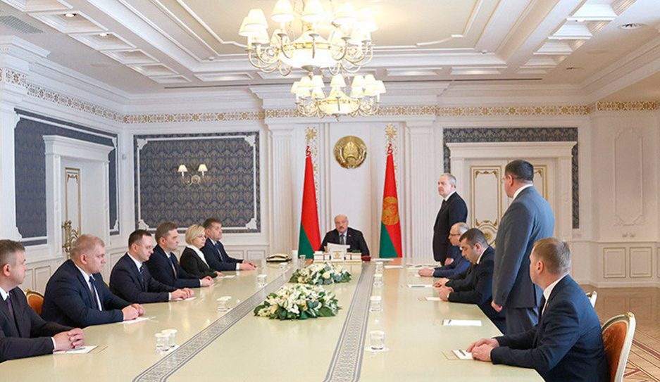Лукашенко провел ротации в руководстве Минска, Бреста и Гомельской области